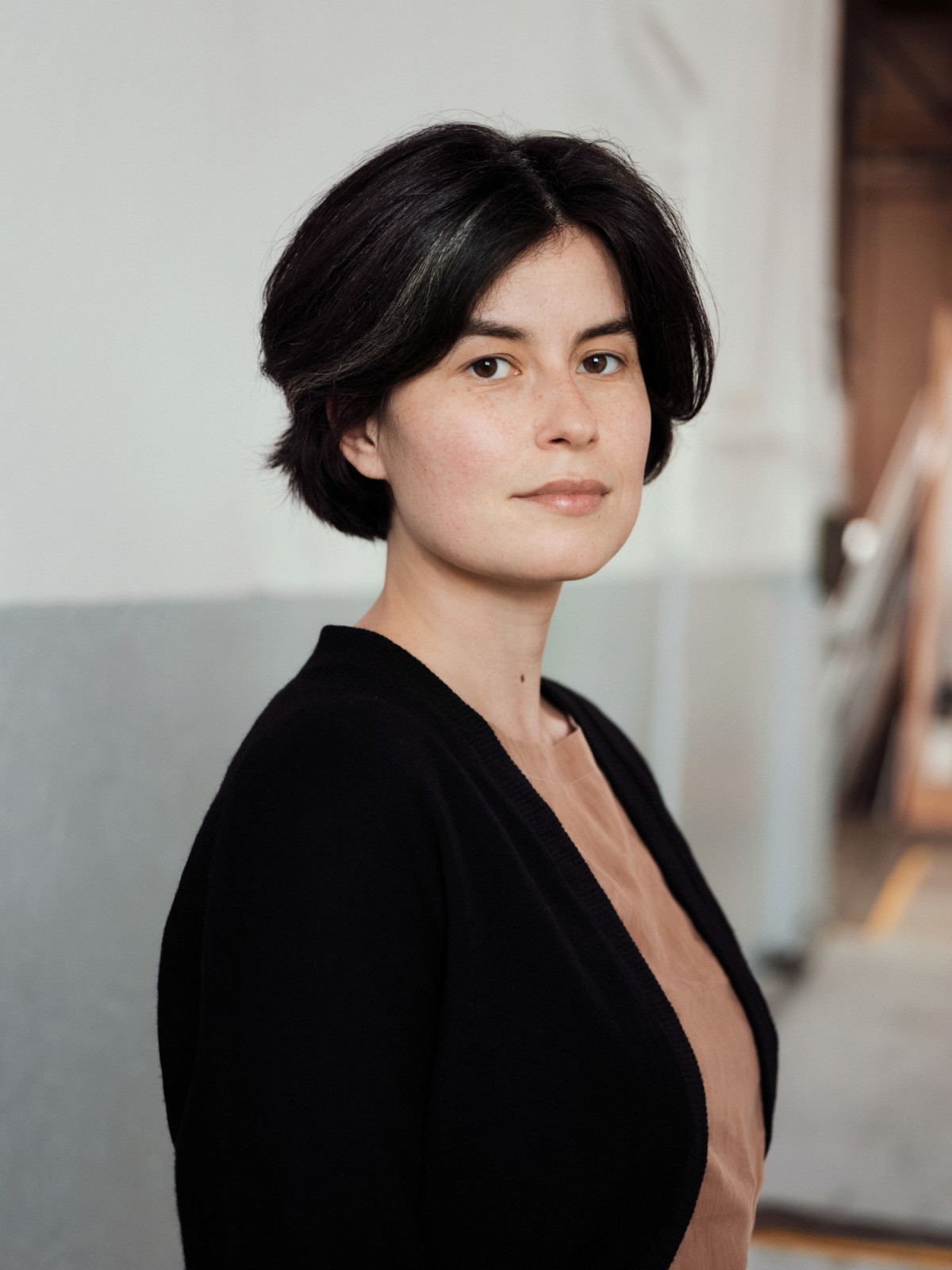 Porträt von Yael Inokai